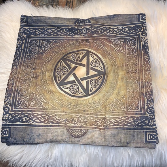 Pillow cover pagan NWOT. - Picture 2 of 6